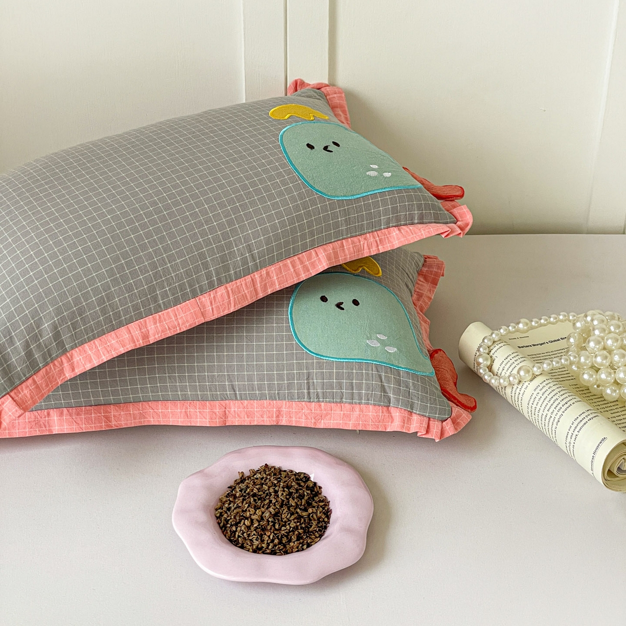 91家纺网 家纺一手货源 找家纺 梦叶草 2026新款全棉小鲸鱼荞麦枕枕头枕芯 小鲸鱼荞麦枕-灰色