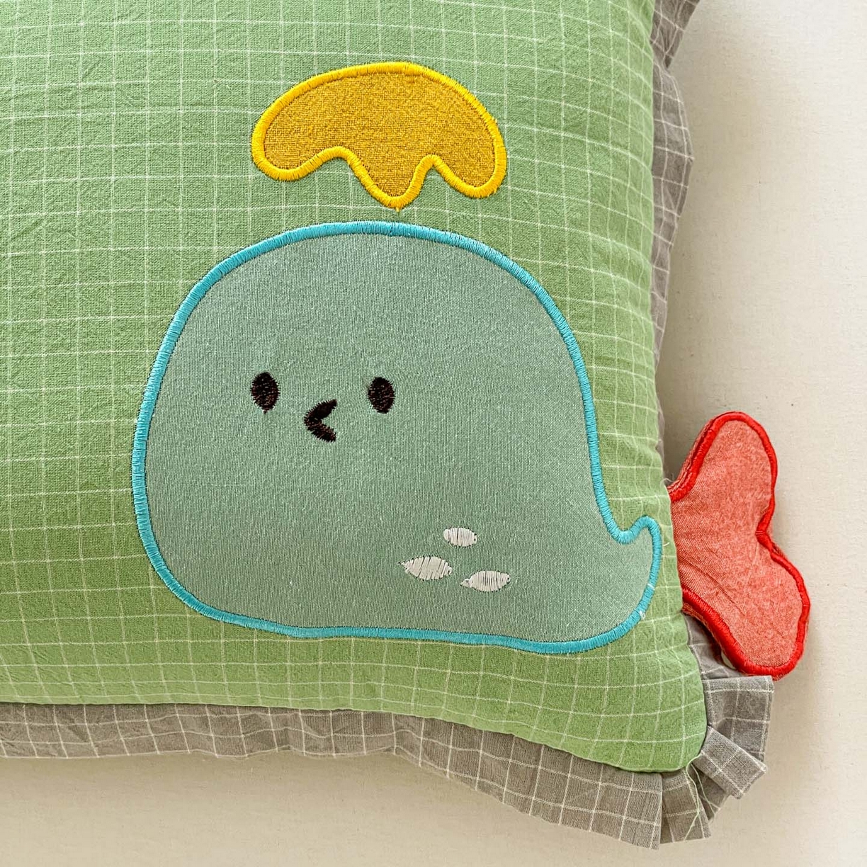 91家纺网 家纺一手货源 找家纺 梦叶草 2026新款全棉小鲸鱼荞麦枕枕头枕芯 小鲸鱼荞麦枕-绿色