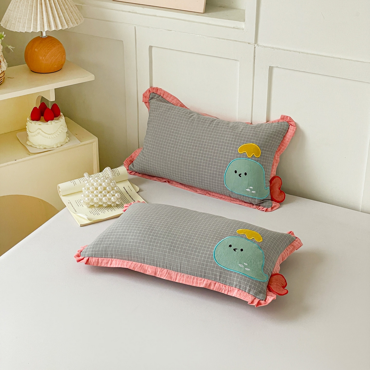 91家纺网 家纺一手货源 找家纺 梦叶草 2026新款全棉小鲸鱼荞麦枕枕头枕芯 小鲸鱼荞麦枕-灰色