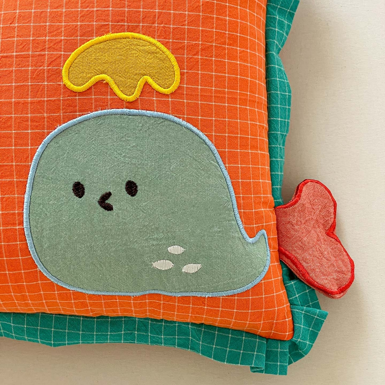 91家纺网 家纺一手货源 找家纺 梦叶草 2026新款全棉小鲸鱼荞麦枕枕头枕芯 小鲸鱼荞麦枕-橘色