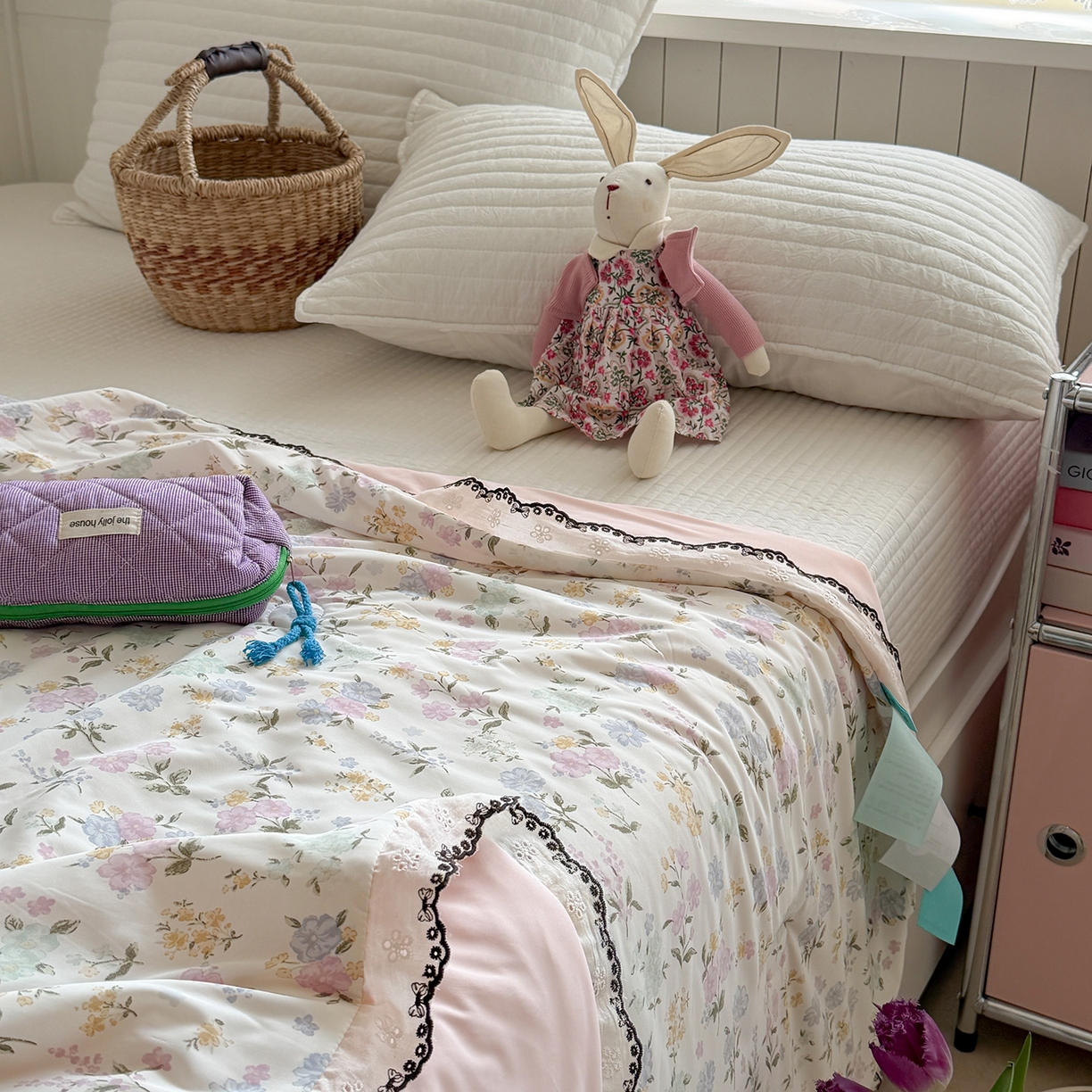 91家纺网 家纺一手货源 找家纺 Sweet dreams甜梦 2026新款A类蕾丝花边锦氨凉感夏凉被 春野碎花