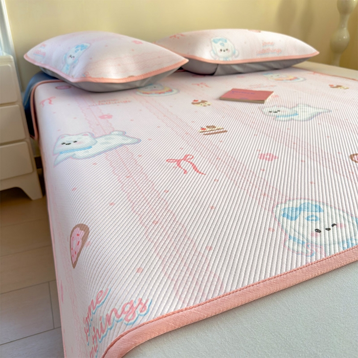 91家纺网 家纺一手货源 找家纺 几禾 2026新款卡通印花凉感凉豆豆凉席系列 萌萌皮皮狗--床席款