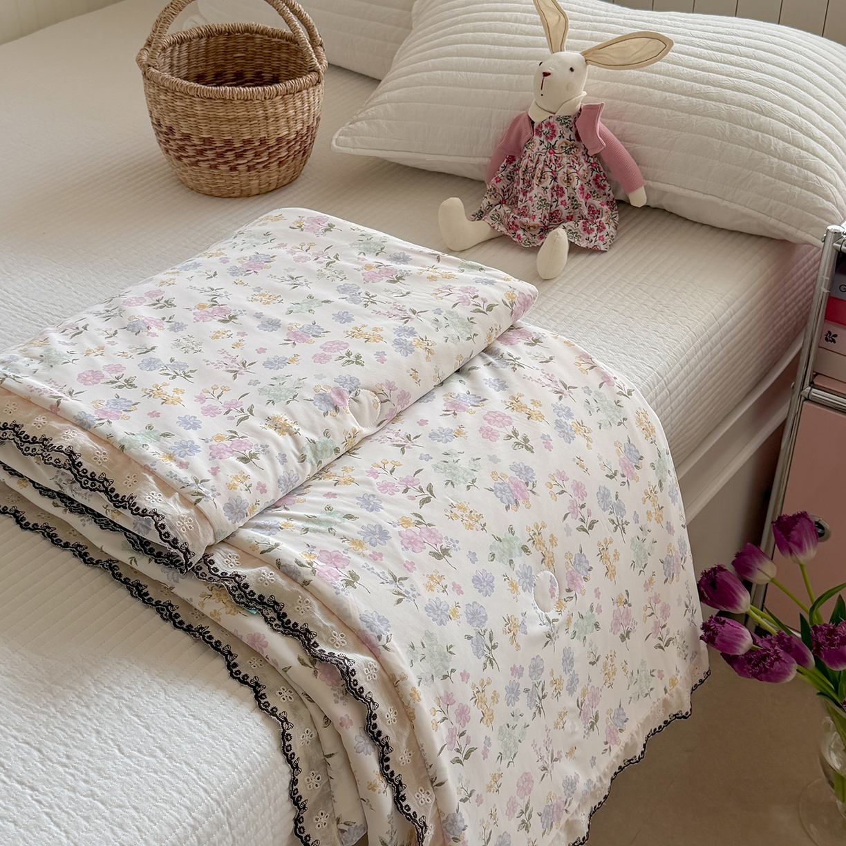 91家纺网 家纺一手货源 找家纺 Sweet dreams甜梦 2026新款A类蕾丝花边锦氨凉感夏凉被 春野碎花