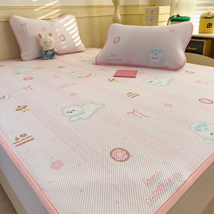 91家纺网 家纺一手货源 找家纺 几禾 2026新款卡通印花凉感凉豆豆凉席系列 萌萌皮皮狗--床席款