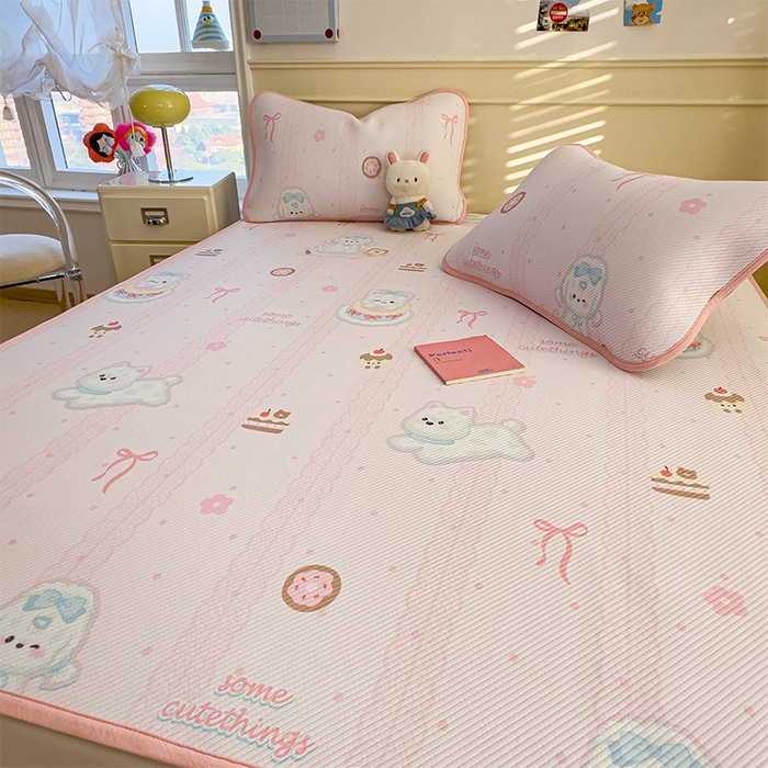 91家纺网 家纺一手货源 找家纺 几禾 2026新款卡通印花凉感凉豆豆凉席系列 萌萌皮皮狗--床席款