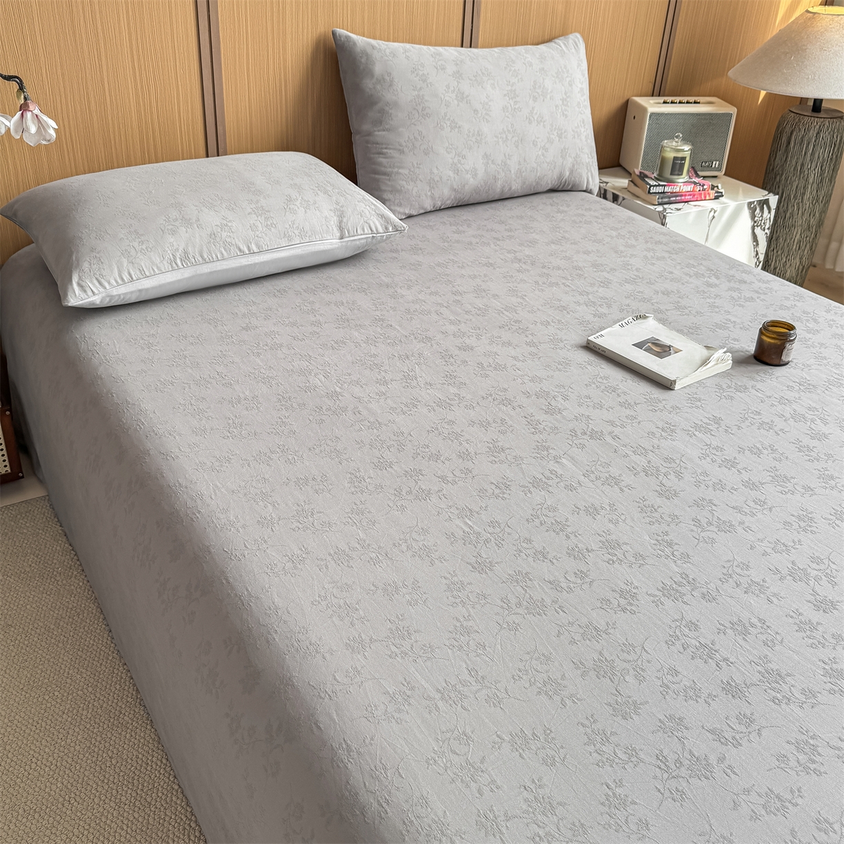 91家纺网 家纺一手货源 找家纺 灰鲸 2026新款全棉简约三层纱色织提花单品床单 花影-雾灰