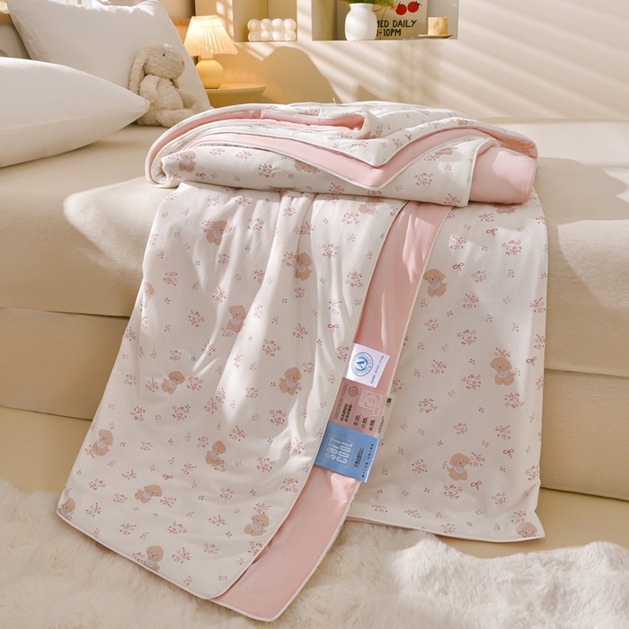 91家纺网 家纺一手货源 找家纺 才森家纺 2026新款A类冷感印花夏被被子被芯 花季小狗