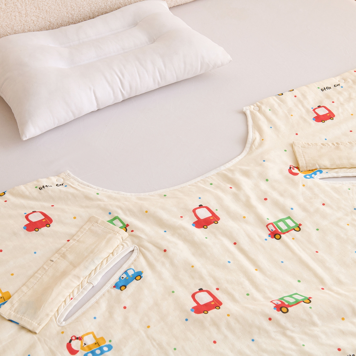 91家纺网 家纺一手货源 找家纺 拾小柒 2026新款全棉双层纱多功能防踢被 萌趣汽车城