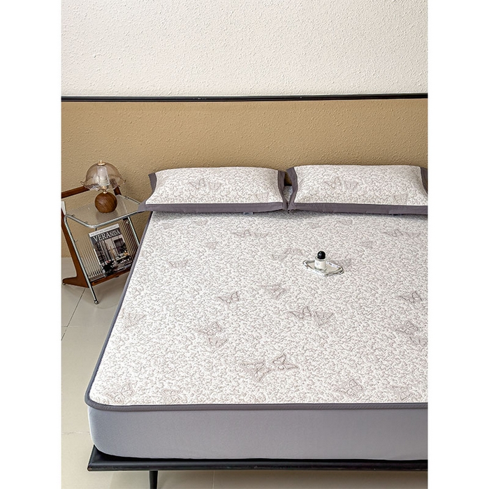 91家纺网 家纺一手货源 找家纺 几禾 2026新款凉感抗菌提花豆豆凉席蝶舞花语 床笠-蝶舞花语-星空咖