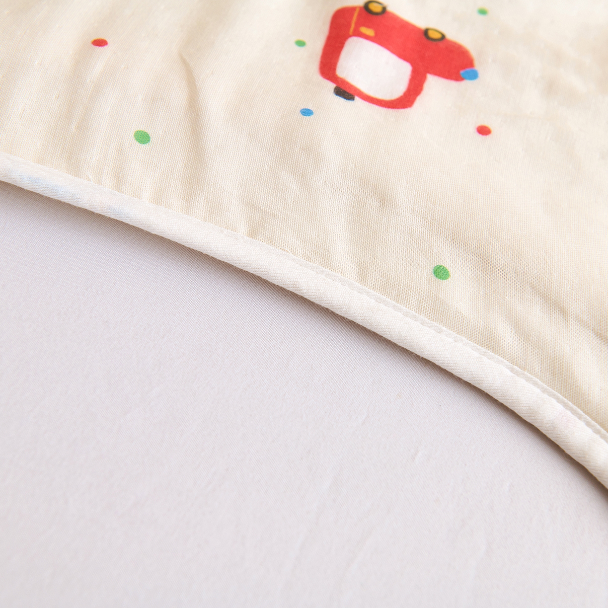 91家纺网 家纺一手货源 找家纺 拾小柒 2026新款全棉双层纱多功能防踢被 萌趣汽车城