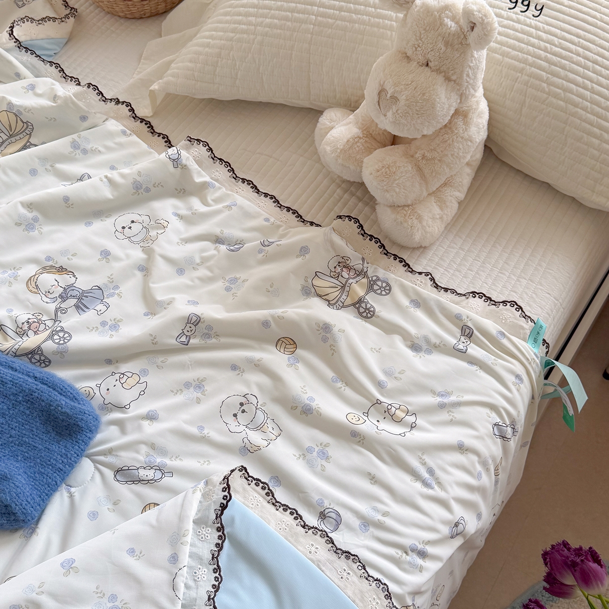 91家纺网 家纺一手货源 找家纺 Sweet dreams甜梦 2026新款A类蕾丝花边锦氨凉感夏凉被 帽子萌萌狗