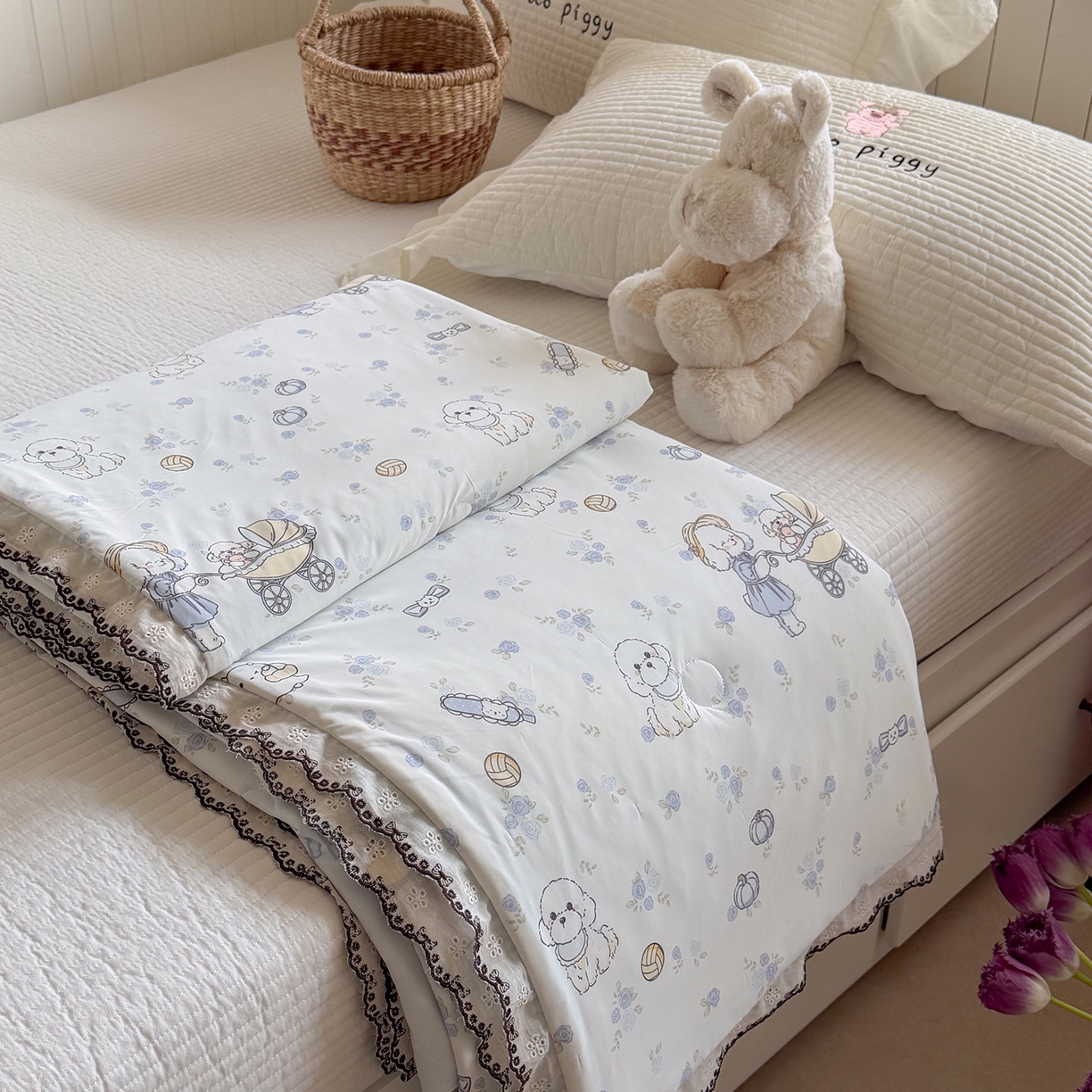 91家纺网 家纺一手货源 找家纺 Sweet dreams甜梦 2026新款A类蕾丝花边锦氨凉感夏凉被 帽子萌萌狗