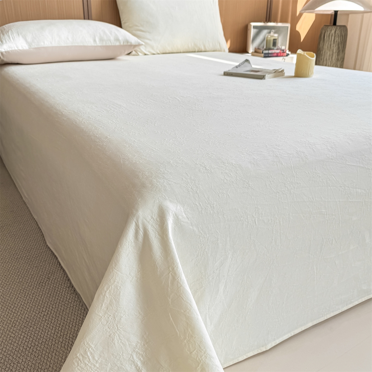 91家纺网 家纺一手货源 找家纺 灰鲸 2026新款全棉简约三层纱色织提花单品床单 花影-杏仁奶霜