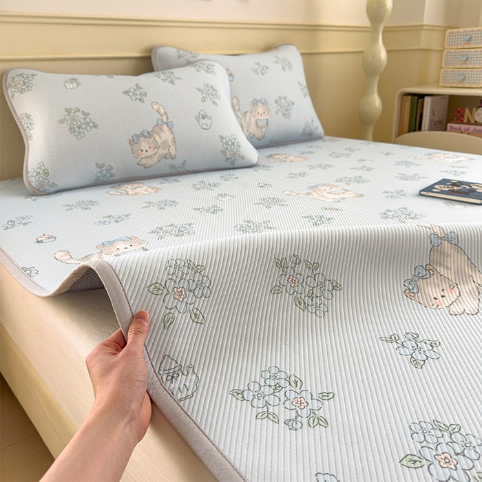 91家纺网 家纺一手货源 找家纺 几禾 2026新款卡通印花凉感凉豆豆凉席系列 小花猫--床席款