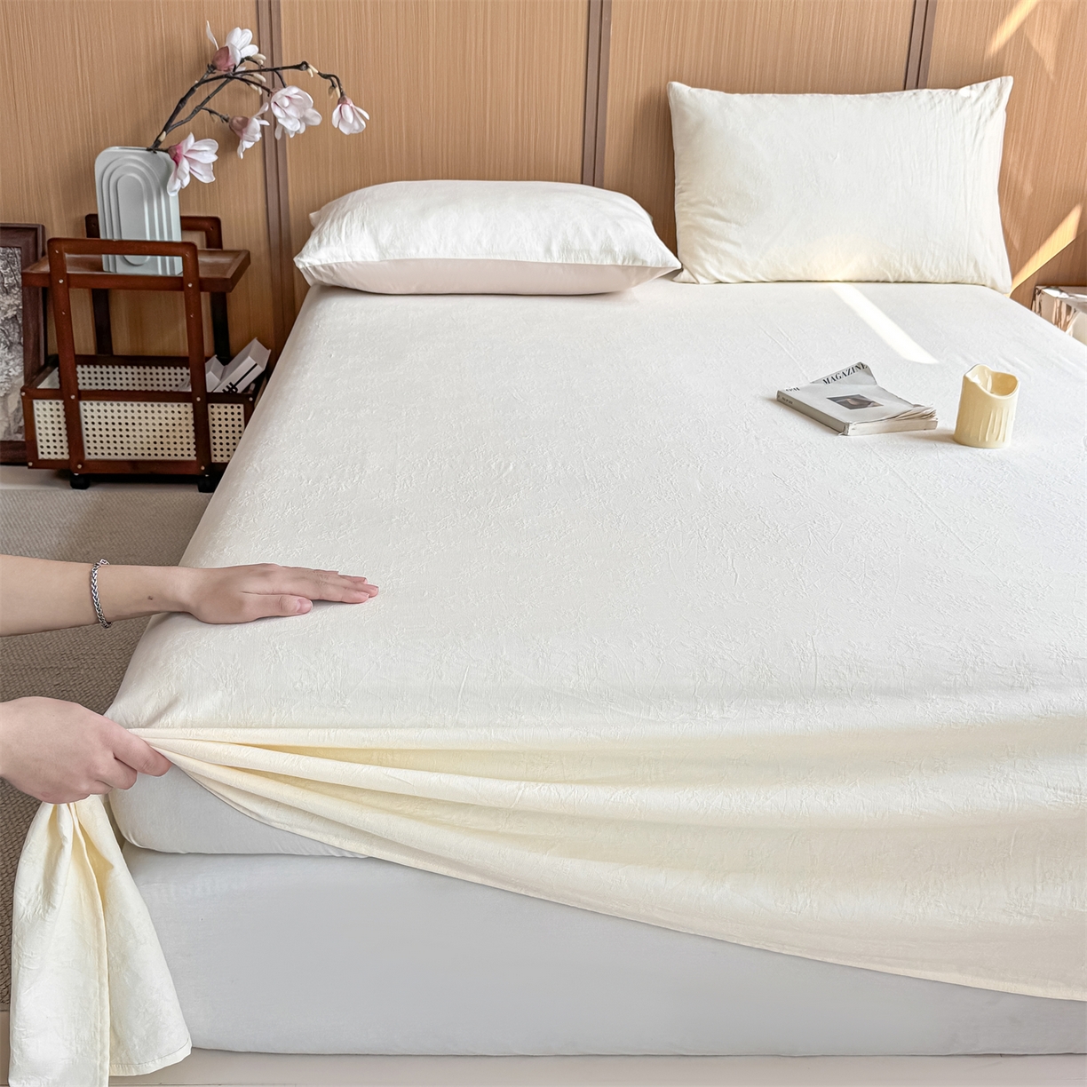 91家纺网 家纺一手货源 找家纺 灰鲸 2026新款全棉简约三层纱色织提花单品床单 花影-杏仁奶霜