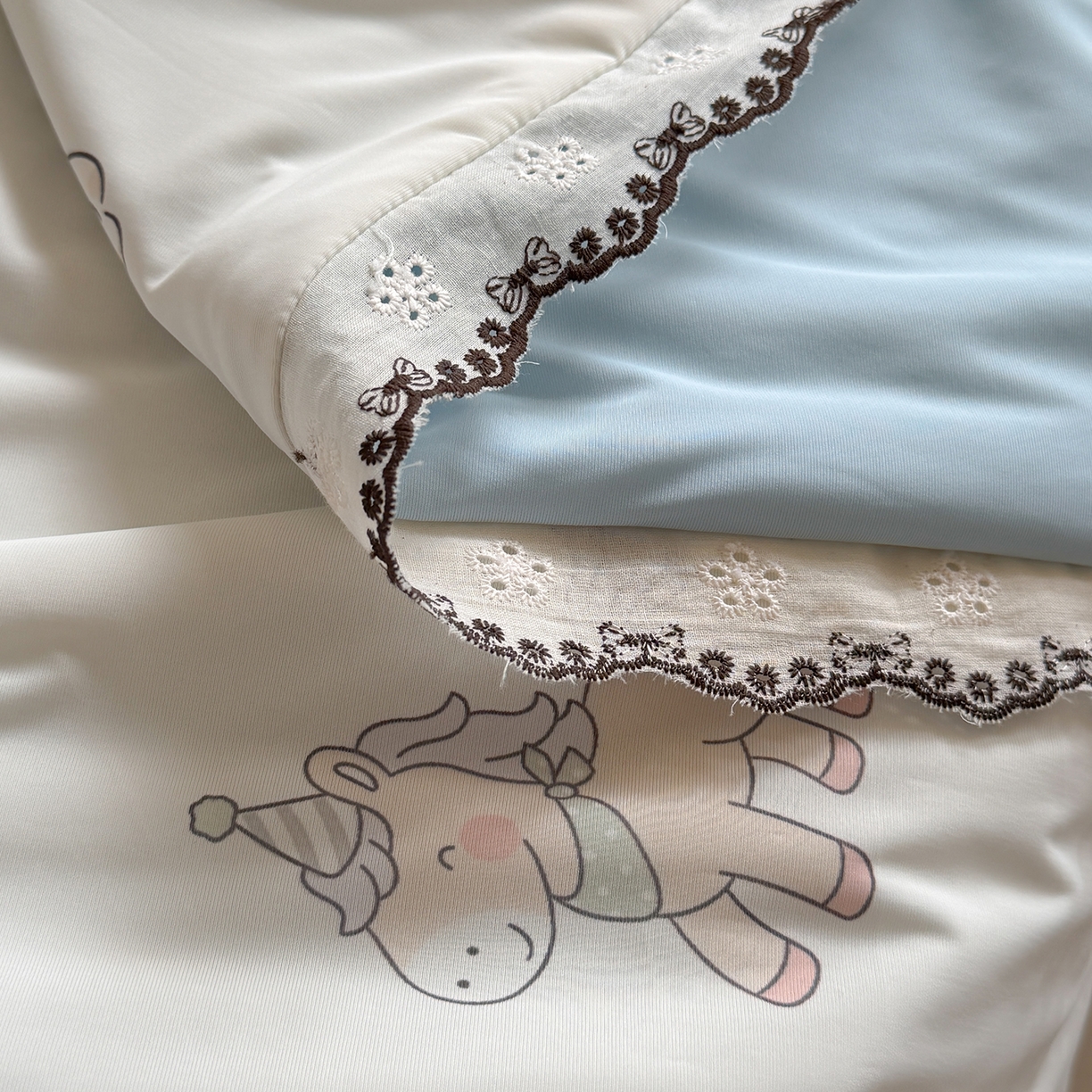 91家纺网 家纺一手货源 找家纺 Sweet dreams甜梦 2026新款A类蕾丝花边锦氨凉感夏凉被 小幸运