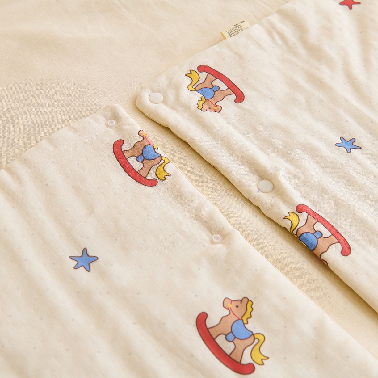 91家纺网 家纺一手货源 找家纺 拾小柒 2026新款全棉双层纱多功能防踢被 跳跳马