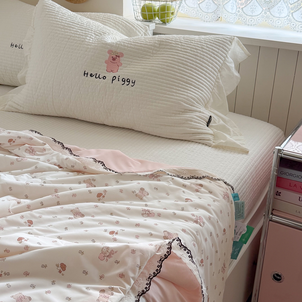 91家纺网 家纺一手货源 找家纺 Sweet dreams甜梦 2026新款A类蕾丝花边锦氨凉感夏凉被 樱桃小熊