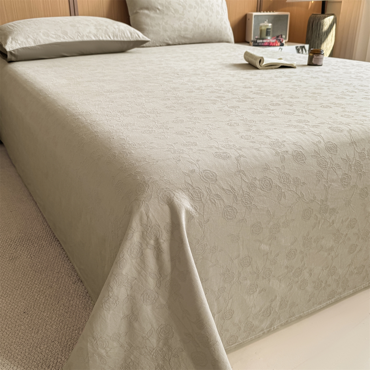 91家纺网 家纺一手货源 找家纺 灰鲸 2026新款全棉简约三层纱色织提花单品床单 蔷薇-可可奶咖