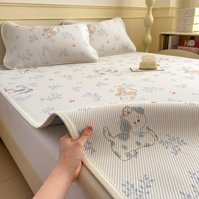 91家纺网 家纺一手货源 找家纺 几禾 2026新款卡通印花凉感凉豆豆凉席系列 樱桃泡泡狗--床席款