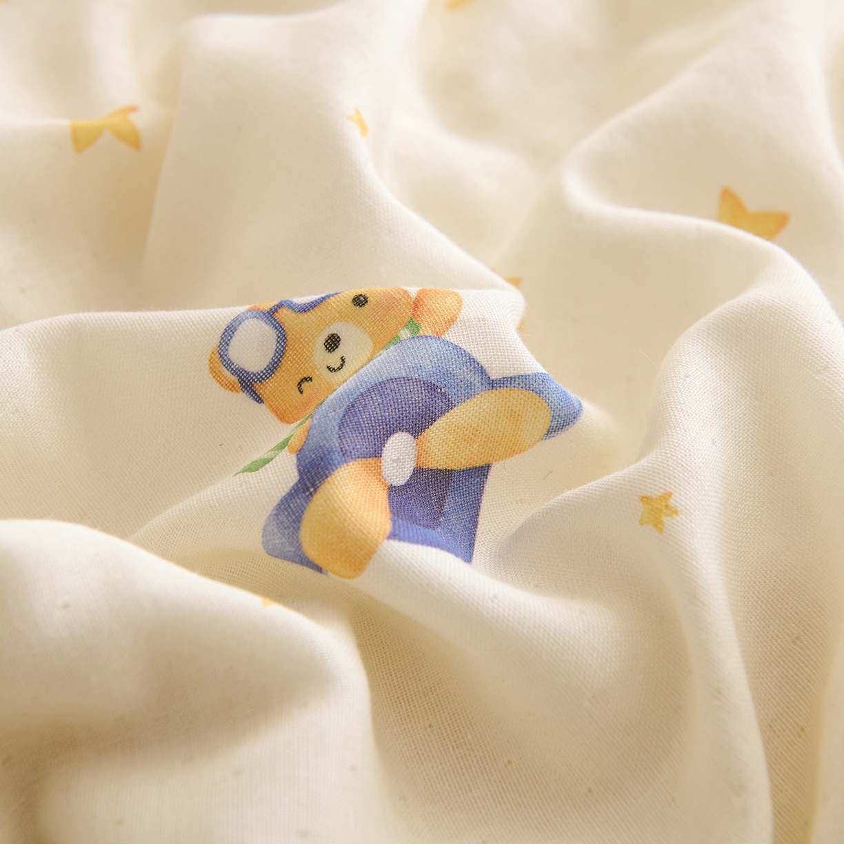 91家纺网 家纺一手货源 找家纺 拾小柒 2026新款全棉双层纱多功能防踢被 小熊战队