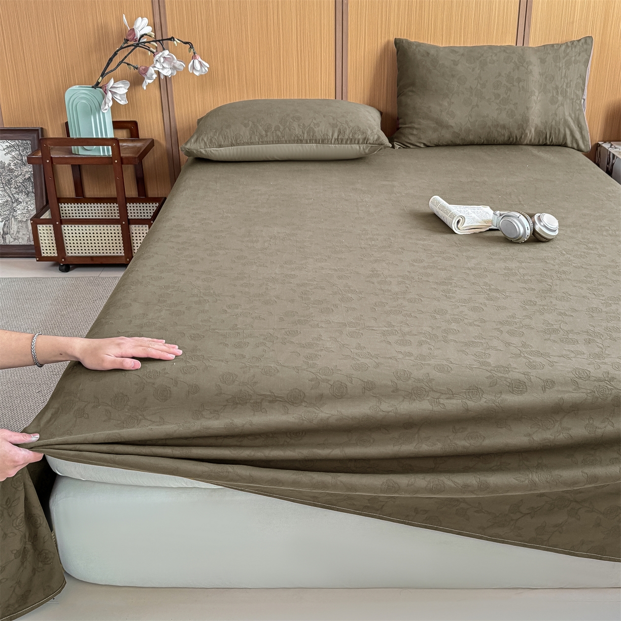 91家纺网 家纺一手货源 找家纺 灰鲸 2026新款全棉简约三层纱色织提花单品床单 蔷薇-摩卡