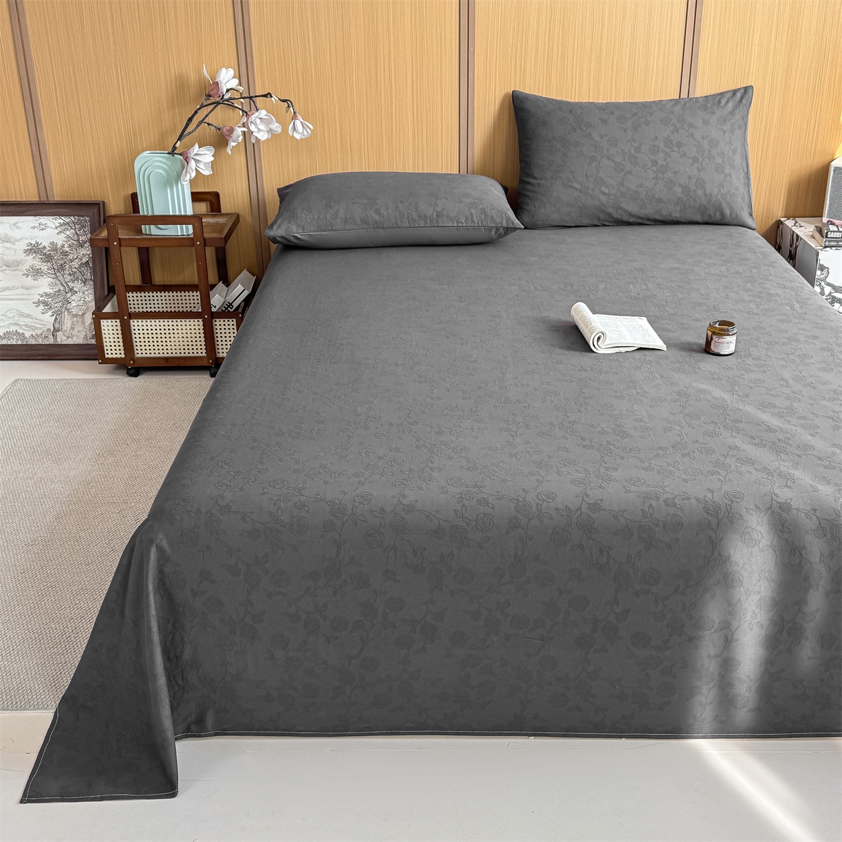 91家纺网 家纺一手货源 找家纺 灰鲸 2026新款全棉简约三层纱色织提花单品床单 蔷薇-素墨