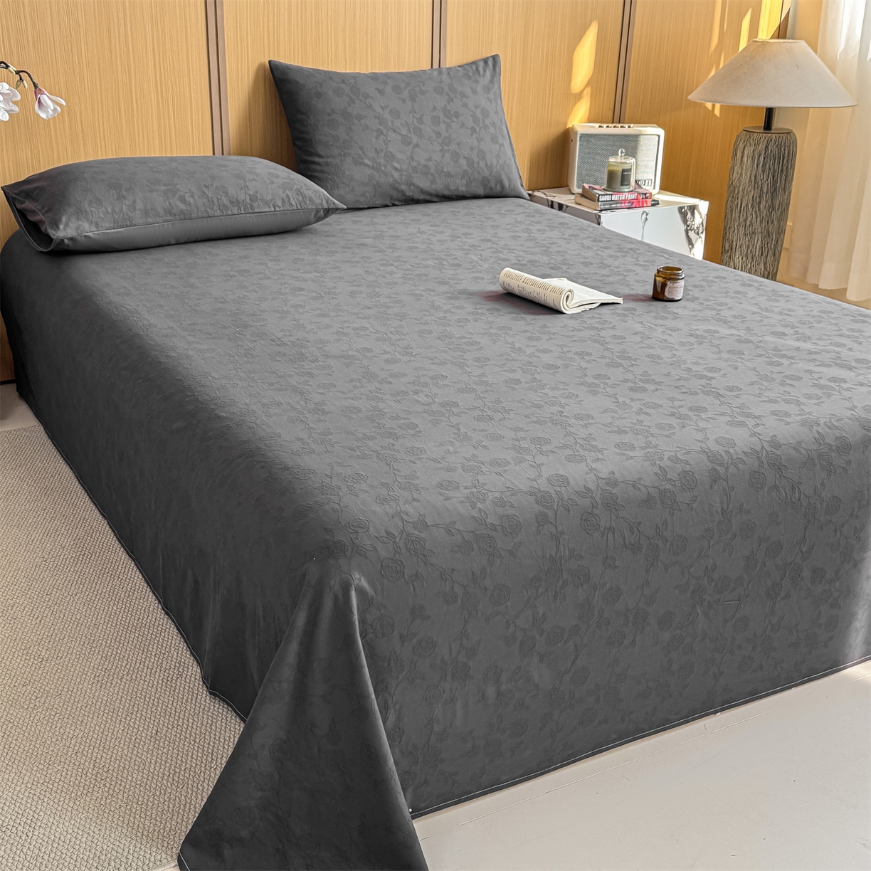 91家纺网 家纺一手货源 找家纺 灰鲸 2026新款全棉简约三层纱色织提花单品床单 蔷薇-素墨
