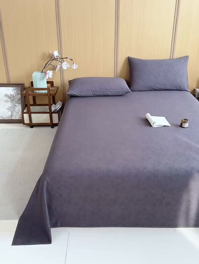 91家纺网 家纺一手货源 找家纺 灰鲸 2026新款全棉简约三层纱色织提花单品床单 蔷薇-素墨