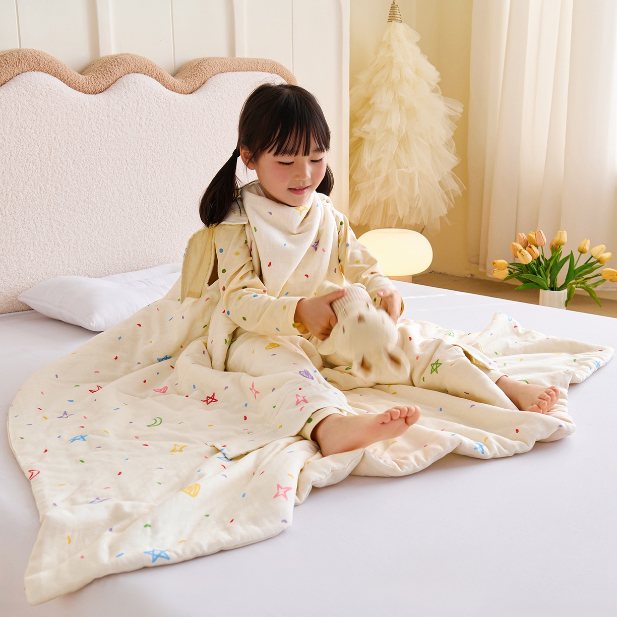 91家纺网 家纺一手货源 找家纺 拾小柒 2026新款全棉双层纱多功能防踢被 星月童话