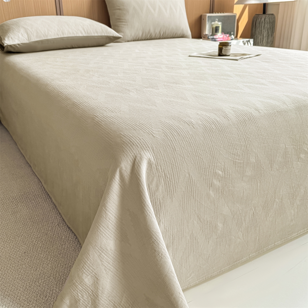 91家纺网 家纺一手货源 找家纺 灰鲸 2026新款全棉简约三层纱色织提花单品床单 影韵-可可奶咖