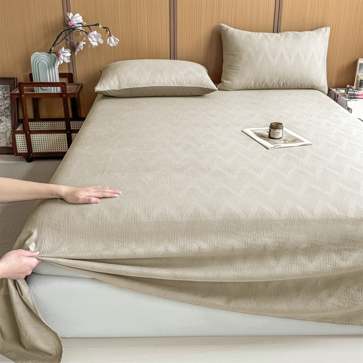 91家纺网 家纺一手货源 找家纺 灰鲸 2026新款全棉简约三层纱色织提花单品床单 影韵-可可奶咖