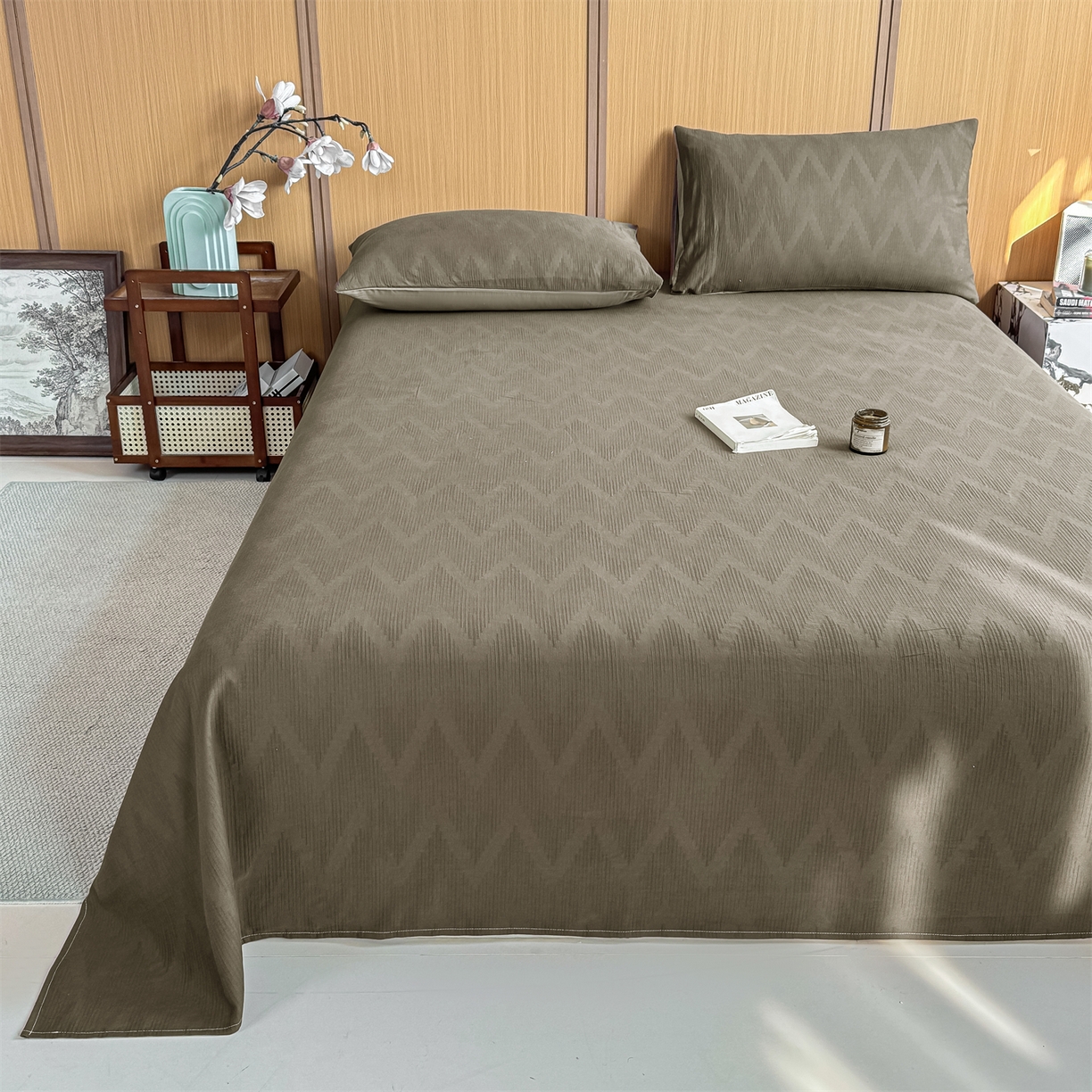 91家纺网 家纺一手货源 找家纺 灰鲸 2026新款全棉简约三层纱色织提花单品床单 影韵-摩卡