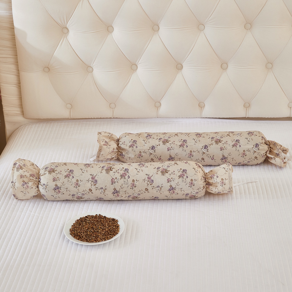 91家纺网 家纺一手货源 找家纺 （总）梦叶草 2026新款全棉圆柱碎花荞麦颈椎枕枕头枕芯