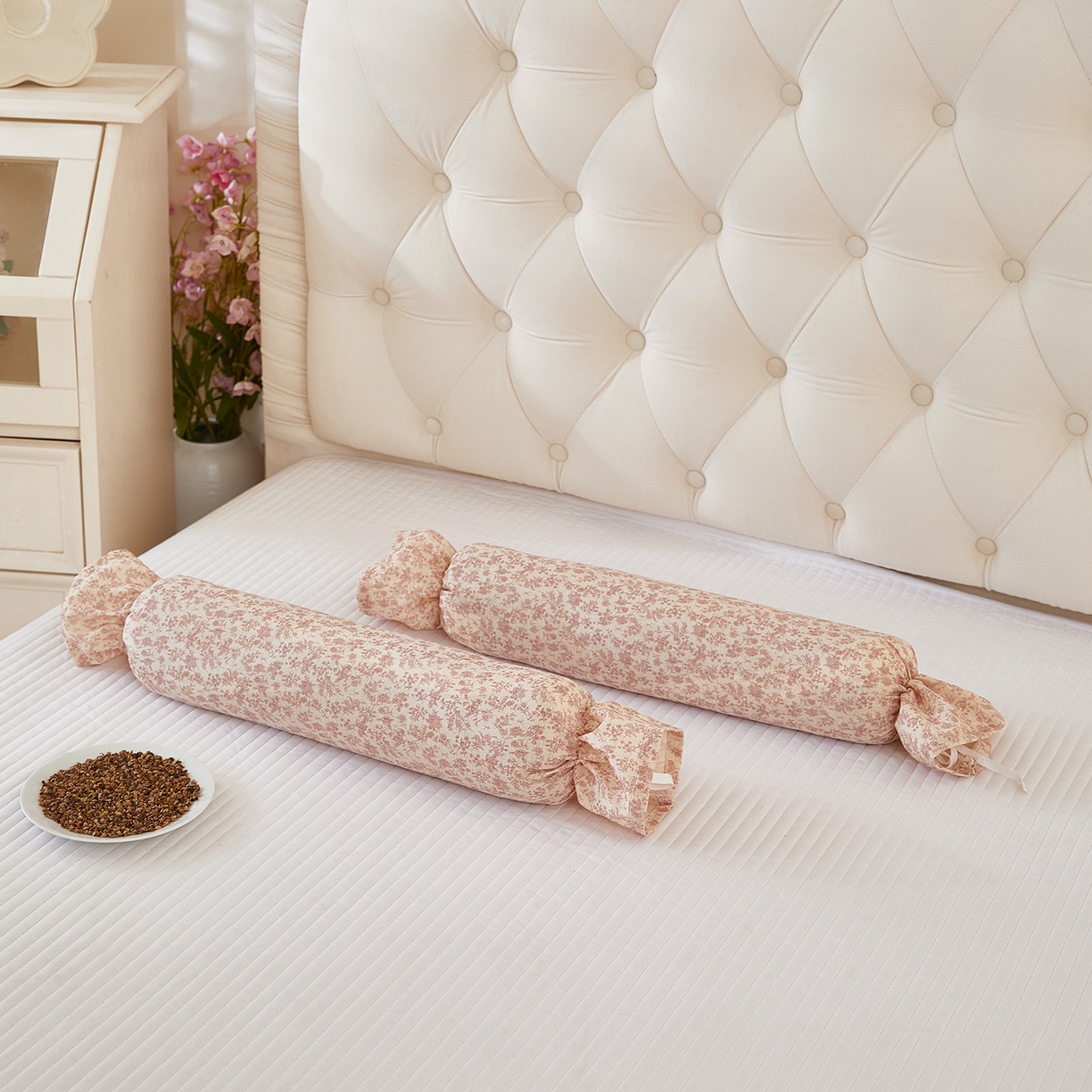 91家纺网 家纺一手货源 找家纺 梦叶草 2026新款全棉圆柱碎花荞麦颈椎枕枕头枕芯 全棉圆柱碎花荞麦颈椎枕-碎花粉