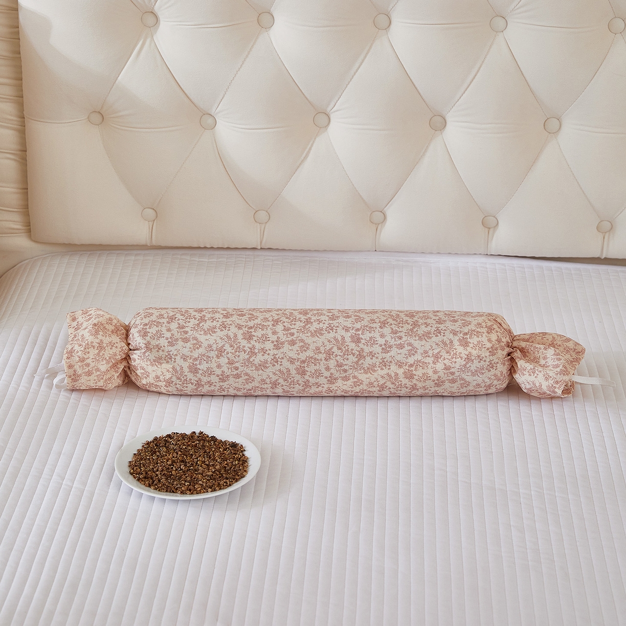 91家纺网 家纺一手货源 找家纺 梦叶草 2026新款全棉圆柱碎花荞麦颈椎枕枕头枕芯 全棉圆柱碎花荞麦颈椎枕-碎花粉