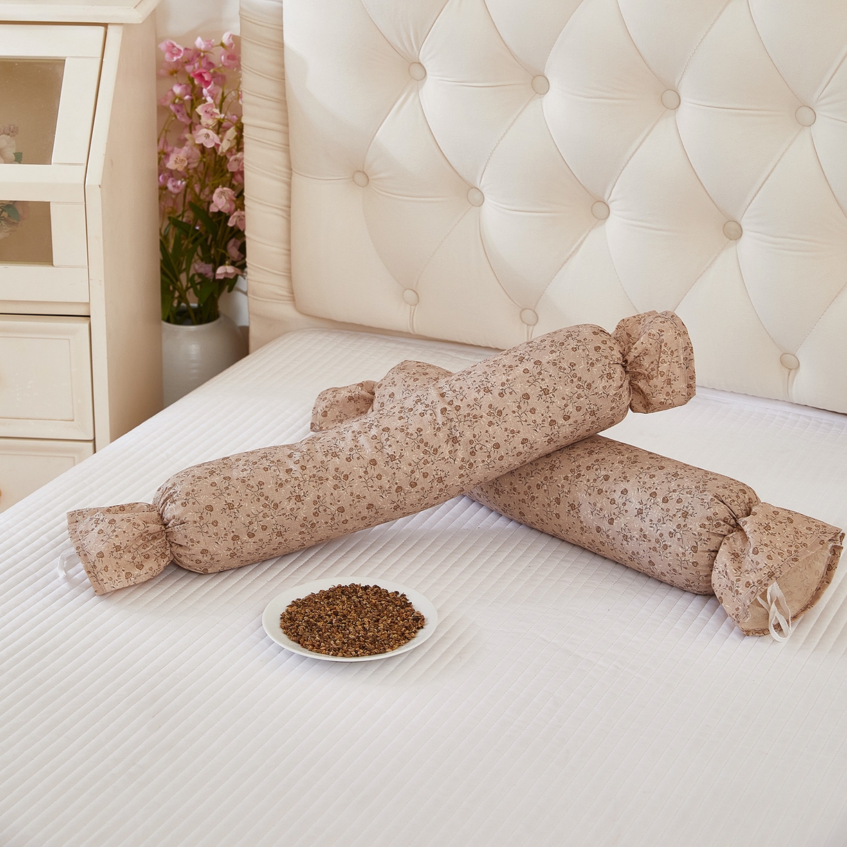 91家纺网 家纺一手货源 找家纺 梦叶草 2026新款全棉圆柱碎花荞麦颈椎枕枕头枕芯 全棉圆柱碎花荞麦颈椎枕-碎花咖