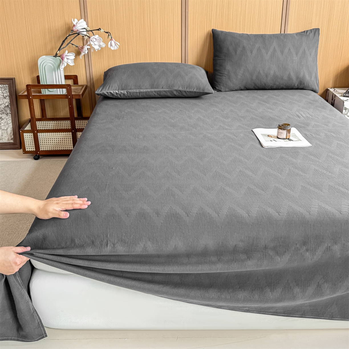 91家纺网 家纺一手货源 找家纺 灰鲸 2026新款全棉简约三层纱色织提花单品床单 影韵-素墨