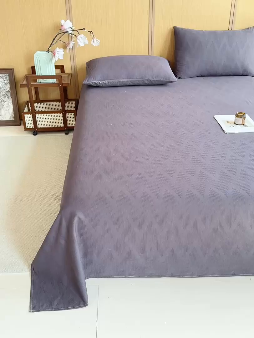 91家纺网 家纺一手货源 找家纺 灰鲸 2026新款全棉简约三层纱色织提花单品床单 影韵-素墨