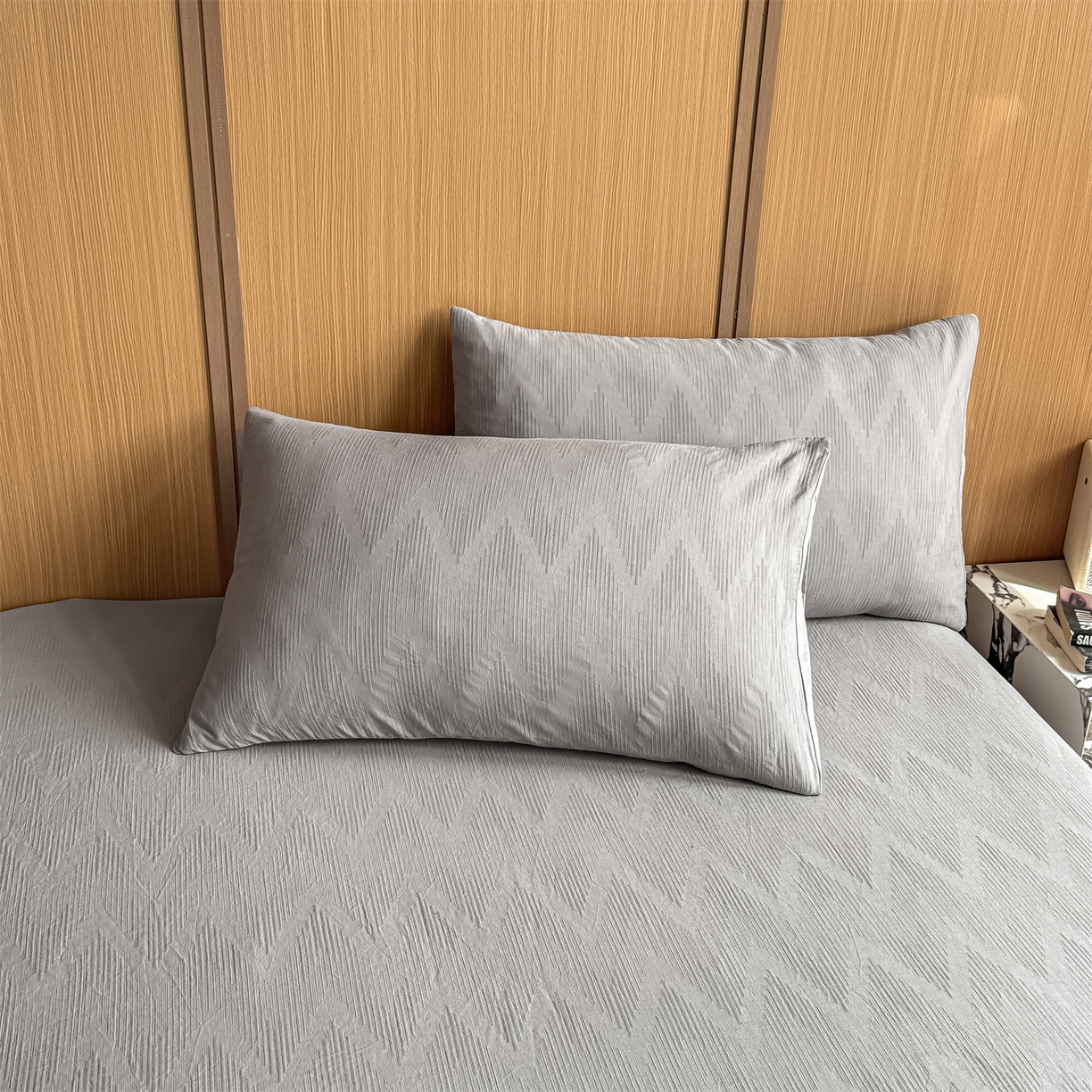 91家纺网 家纺一手货源 找家纺 灰鲸 2026新款全棉简约三层纱色织提花单品床单 影韵-雾灰