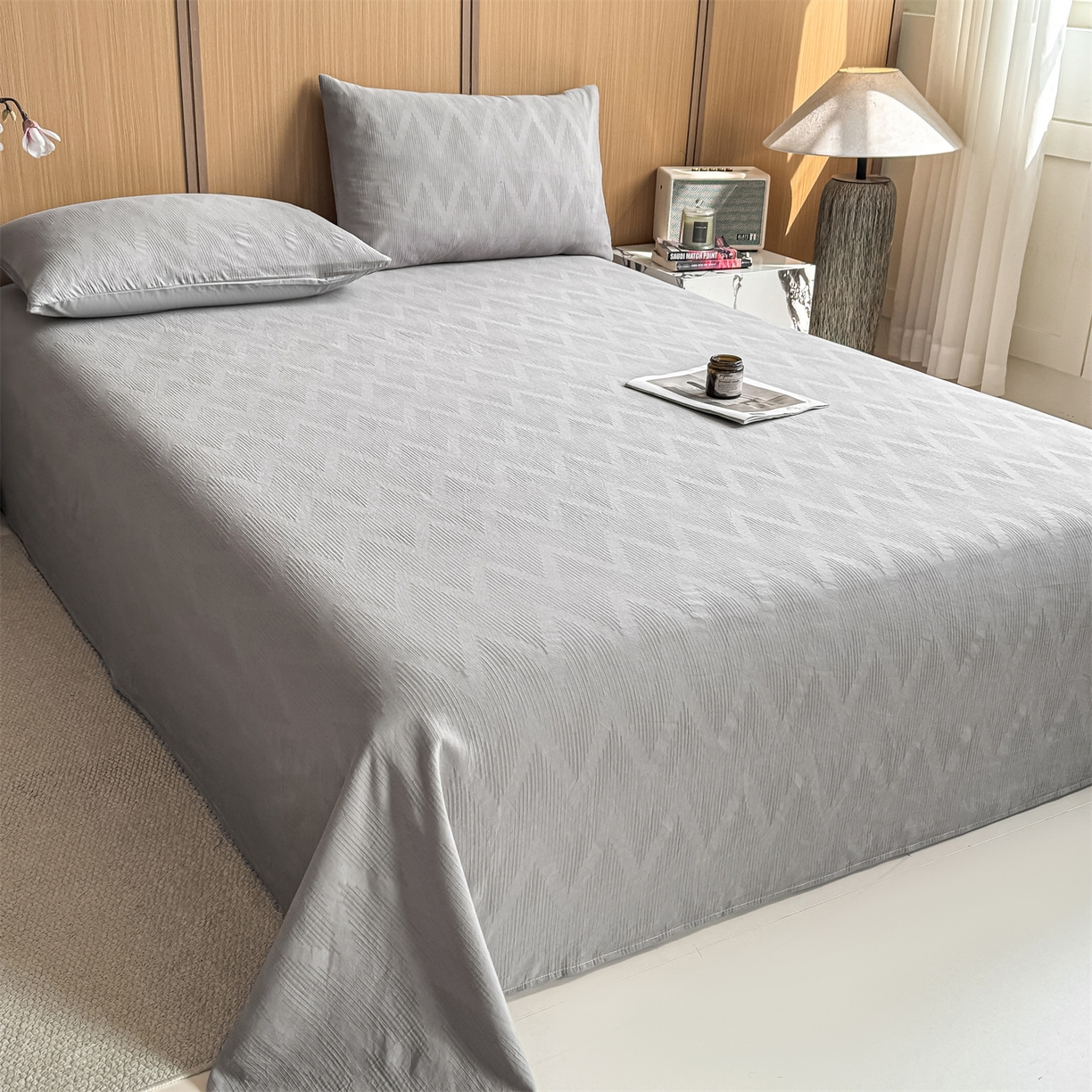 91家纺网 家纺一手货源 找家纺 灰鲸 2026新款全棉简约三层纱色织提花单品床单 影韵-雾灰