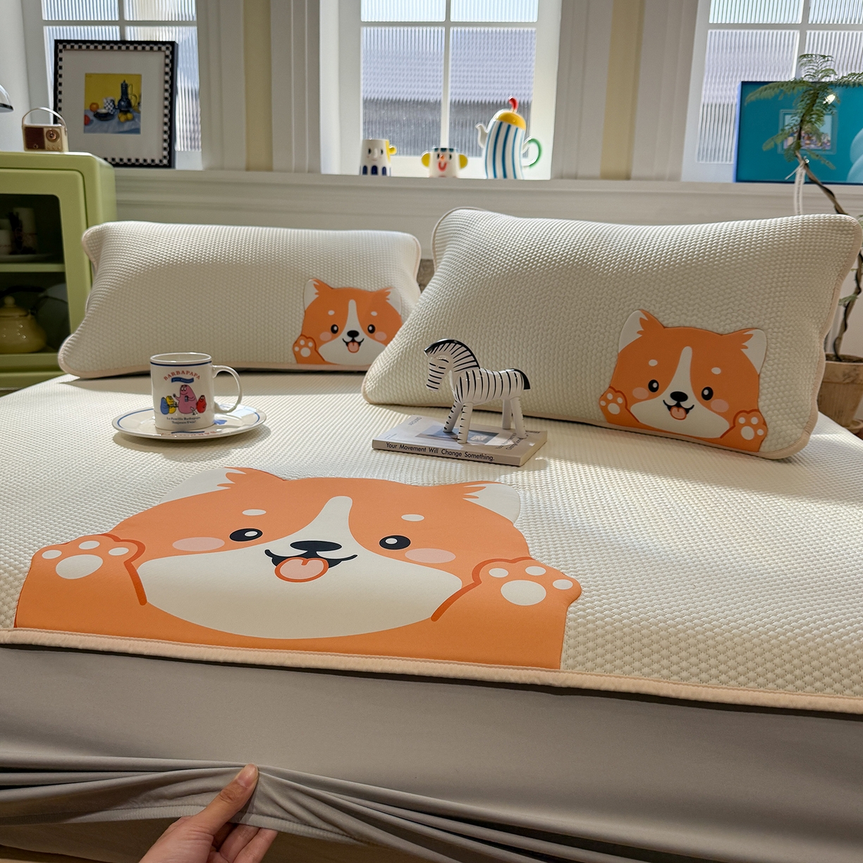 91家纺网 家纺一手货源 找家纺 （总）Sweet dreams甜梦 2026新款A类锦氨异性贴布高端豆豆凉席-场景1