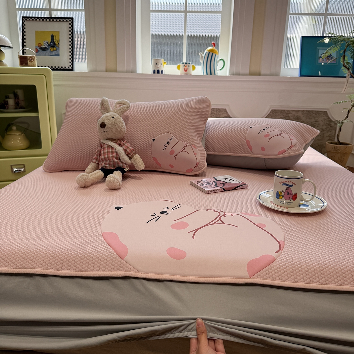 91家纺网 家纺一手货源 找家纺 （总）Sweet dreams甜梦 2026新款A类锦氨异性贴布高端豆豆凉席-场景1