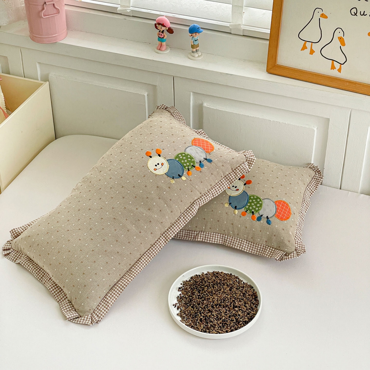 91家纺网 家纺一手货源 找家纺 （总）梦叶草 2026新款全棉色织荞麦枕糖果虫荞麦枕枕头枕芯