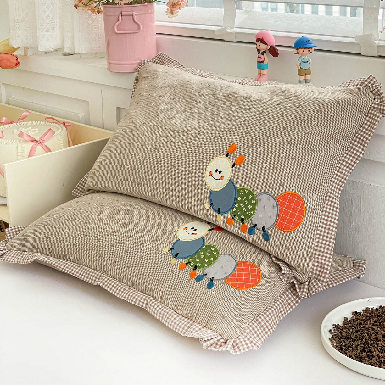 91家纺网 家纺一手货源 找家纺 （总）梦叶草 2026新款全棉色织荞麦枕糖果虫荞麦枕枕头枕芯