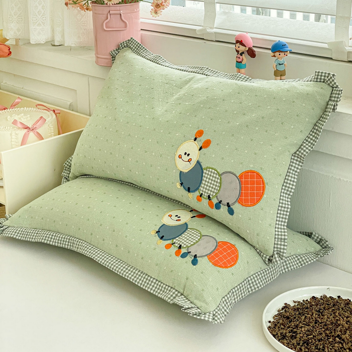 91家纺网 家纺一手货源 找家纺 （总）梦叶草 2026新款全棉色织荞麦枕糖果虫荞麦枕枕头枕芯