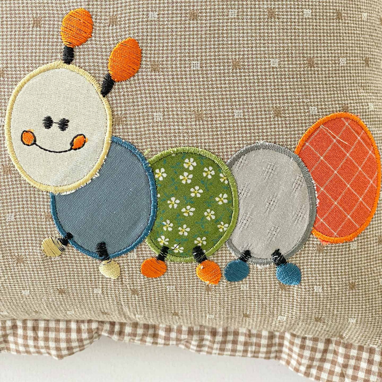 91家纺网 家纺一手货源 找家纺 梦叶草 2026新款全棉色织荞麦枕糖果虫荞麦枕枕头枕芯 糖果虫-咖色