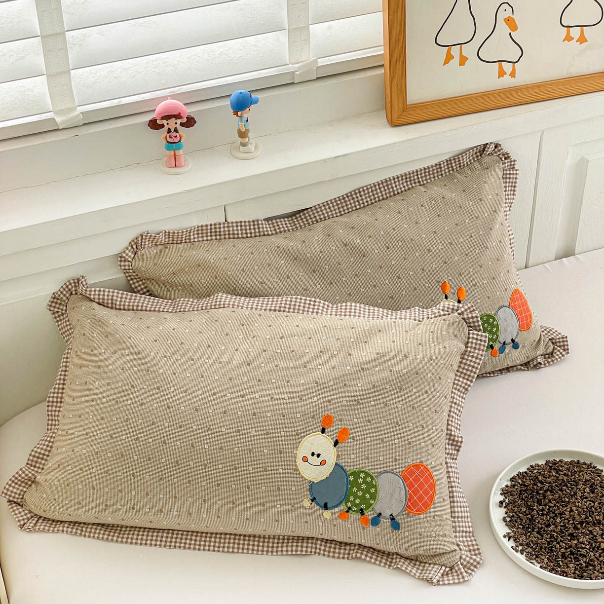 91家纺网 家纺一手货源 找家纺 梦叶草 2026新款全棉色织荞麦枕糖果虫荞麦枕枕头枕芯 糖果虫-咖色