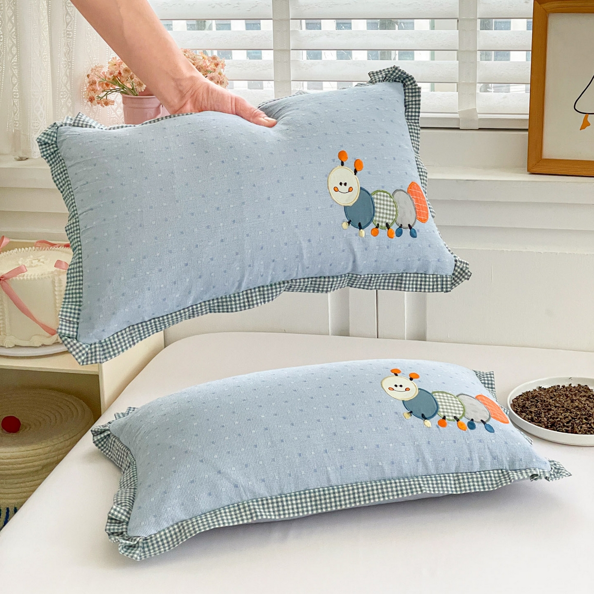 91家纺网 家纺一手货源 找家纺 梦叶草 2026新款全棉色织荞麦枕糖果虫荞麦枕枕头枕芯 糖果虫-蓝色