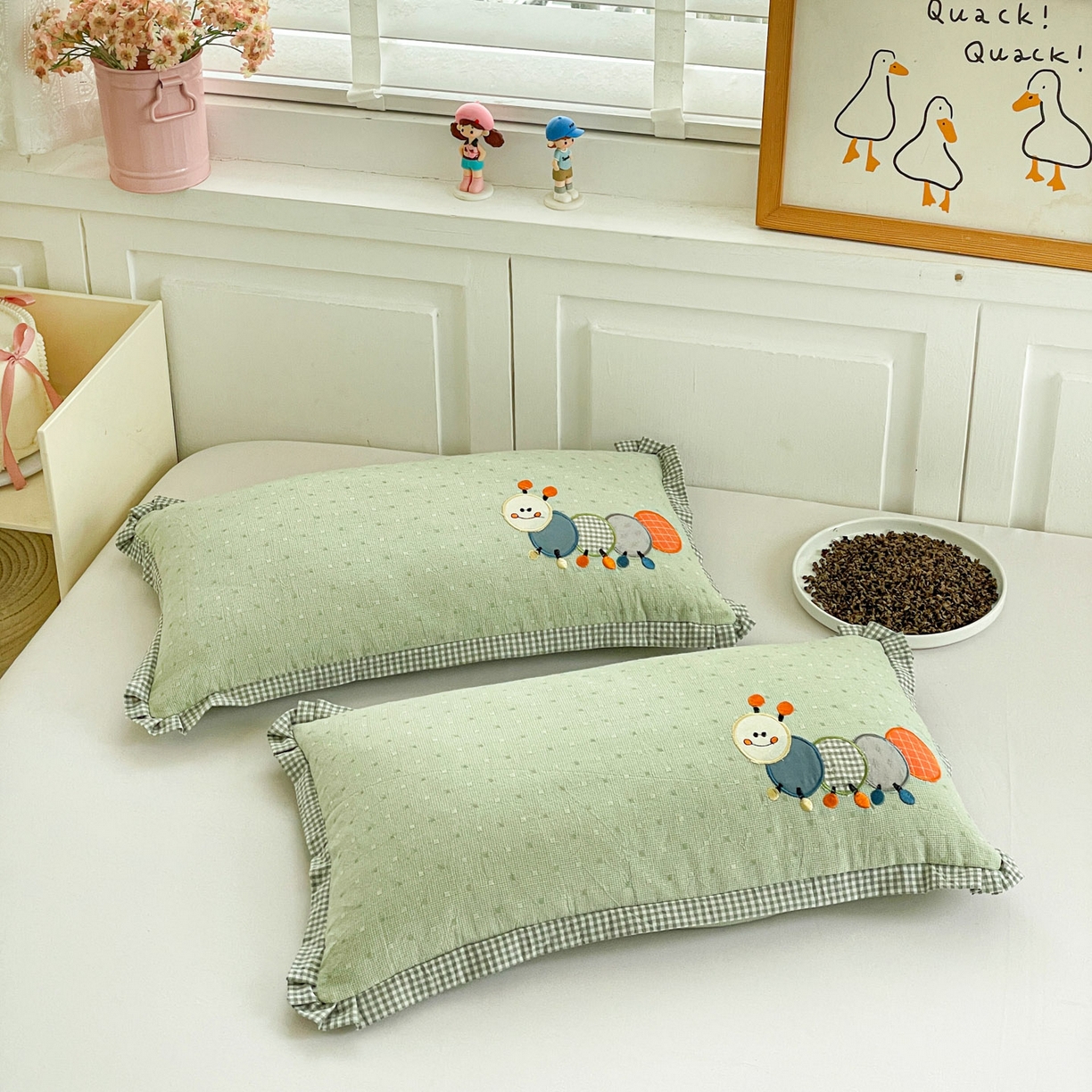 91家纺网 家纺一手货源 找家纺 梦叶草 2026新款全棉色织荞麦枕糖果虫荞麦枕枕头枕芯 糖果虫-绿色